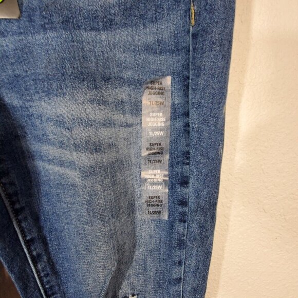 So Super High Rise Ultimate Jegging 1L/25W Skinny Fit Distressed Stretch 25x31 - Picture 9 of 13